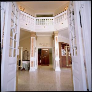 clarion-collection-hotel.jpg